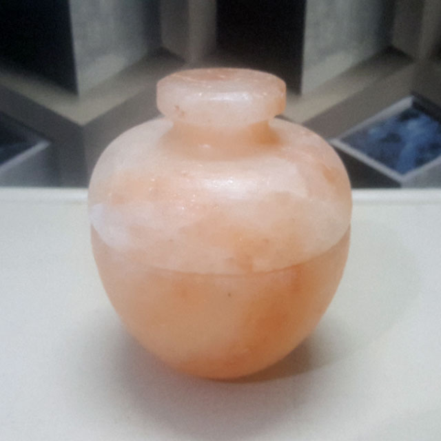 himalayan salt cellar & lid apple shape